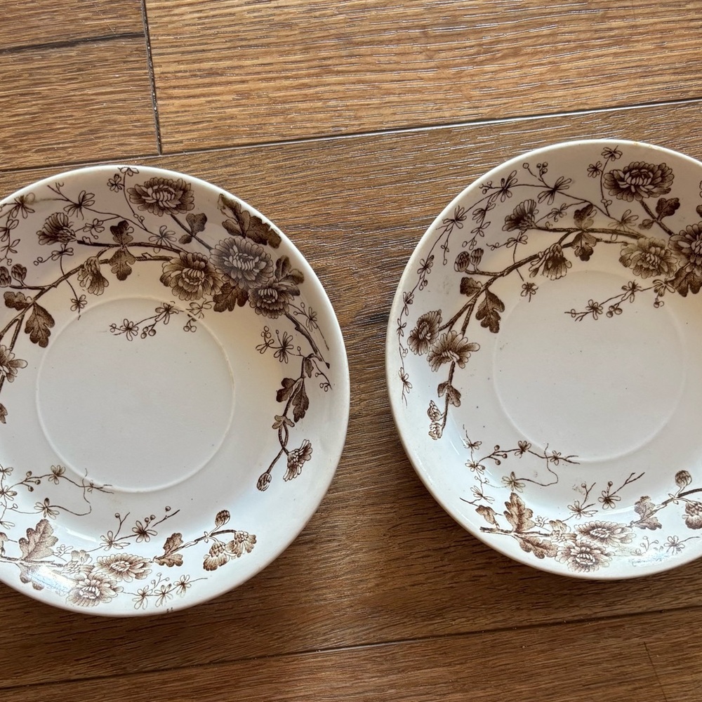 Black and White Porcelain Dinnerware Set